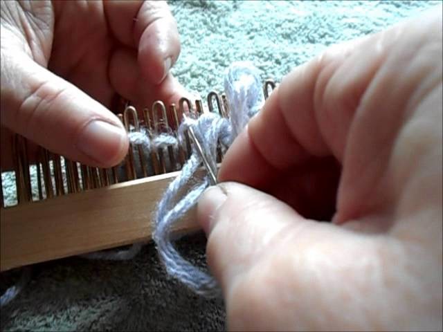 Drawstring or gathered bind off on the slim regular gauge Kiss loom