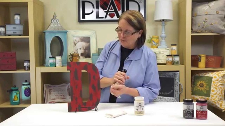 FolkArt Home Decor Chalk: Create a Chippy Layered Paint Finish With Donna Dewberry