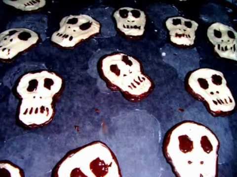 How To Make Chocolate Skull Cupcake Toppers