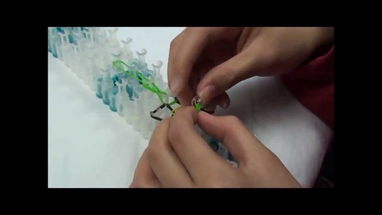 Lesson 6: Rubber band ring made with Rainbow Loom® Kit