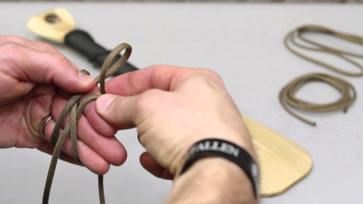 Knot of the Week: How to Wrap a Paddle or Handle with Paracord