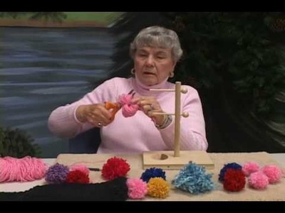 Alice's Wonderland of Crochet: How to make a Pom-Pom
