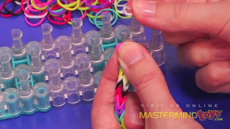 How To: Make the Rainbow Loom Fishtail Bracelet!
