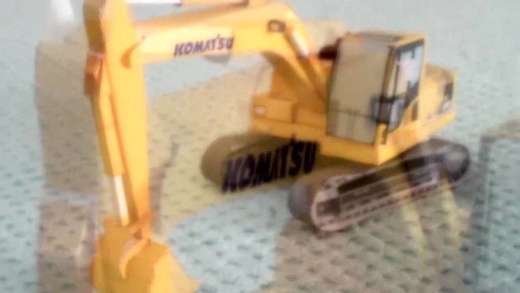 Paper Model of Hydraulic Excavator.Modello in carta dell'Escavatore Idraulico