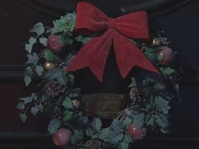 How To Do Christmas Door Decorations