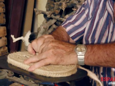 HOW IT'S MADE - Traditional espadrilles canvas soles handcrafted in la Rioja, Spain