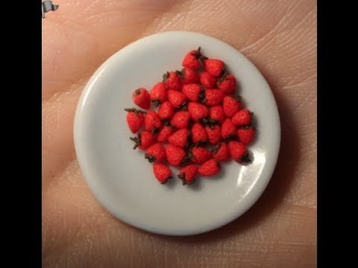 Miniature Strawberries in Polymer Clay. Basic tutorial.