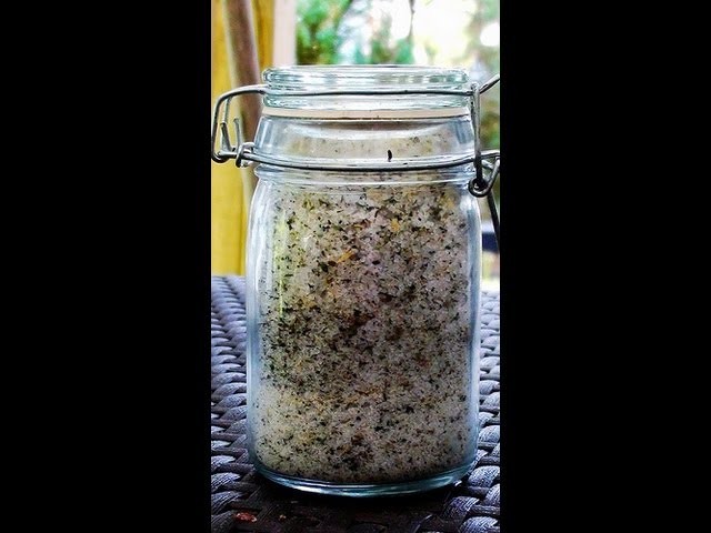 Gifts From the Kitchen: How to Make Holiday Truffle Salt