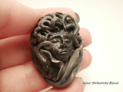 Cameo in fimo Gorgone | Polymer clay sculpture