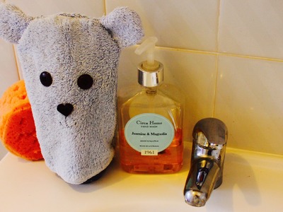 Easy sewing project: How to make an upcycled bath puppet