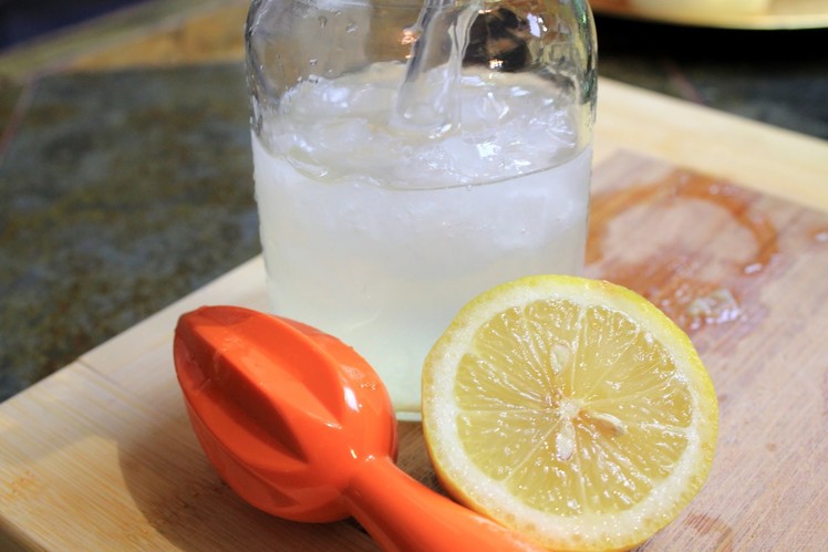 5 Reasons to Drink Lemon Water before Breakfast!