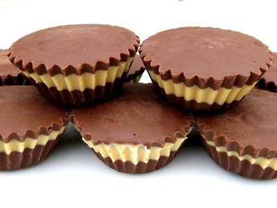 3 INGREDIENT PEANUT BUTTER CUPS