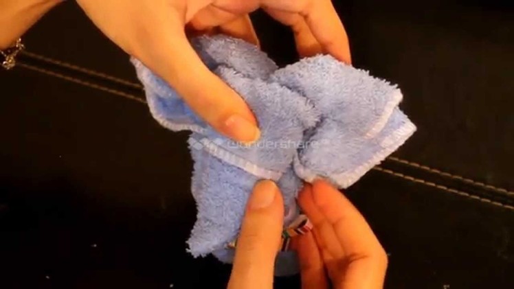 How to make a cute elephant with towel. como hacer un elefante con toalla
