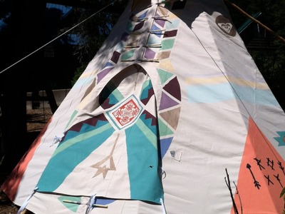 Behind the scenes:  DIY tipi for Roxy