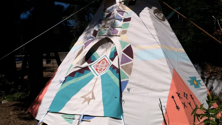 Behind the scenes:  DIY tipi for Roxy