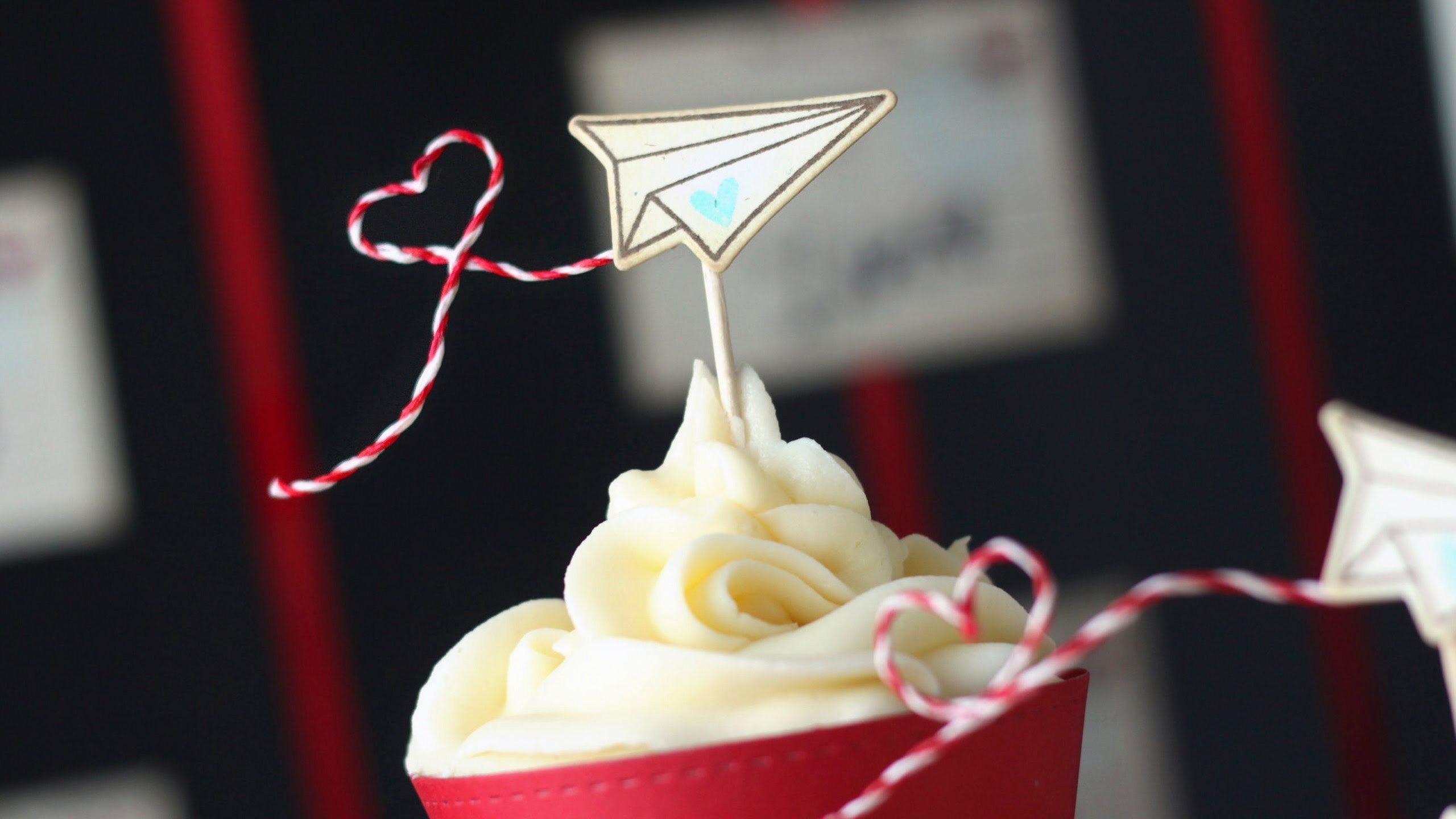 How to make a cupcake topper out of twine + stamps