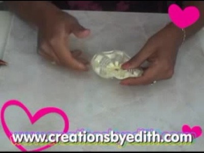 How to make capias or pin-on favors by Edith de la Flor