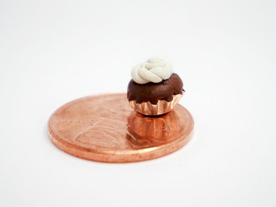 Clay Made Easy: Mini Cupcake with Wrapper