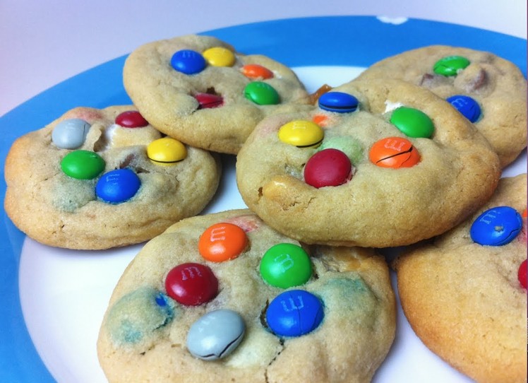 HOW TO MAKE M&M MARSHMALLOW COOKIES