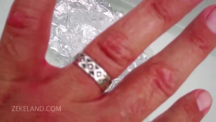 Cleaning Silver And Tarnish With Baking Soda Aluminum Foil And Hot Water