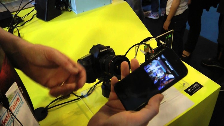 Controlling a dSLR with a Smartphone using Intel Galileo