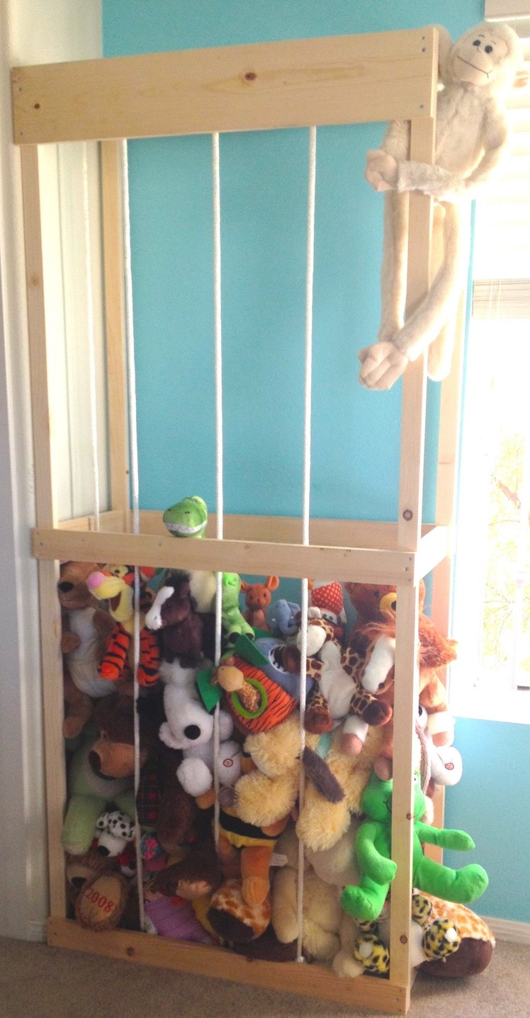 Stuffed animal storage tutorial : We built the zoo