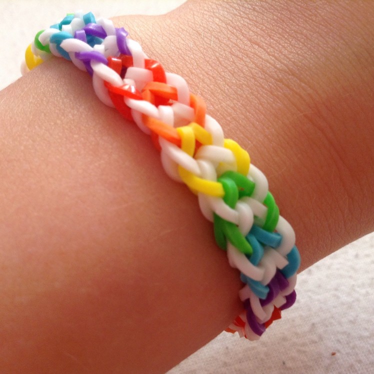 Uitleg "Inverted Fishtail" van Rainbow Loom elastiekjes