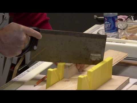 Home Improvements & Repairs : How to Use A Miter Box