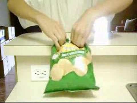 How to close a bag without clip