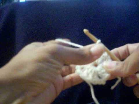 How to crochet a granny square, version 1