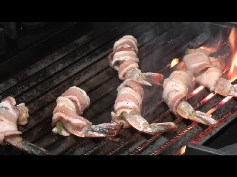 How to Grill Bacon-Wrapped Shrimp : Grilled Shrimp Recipes