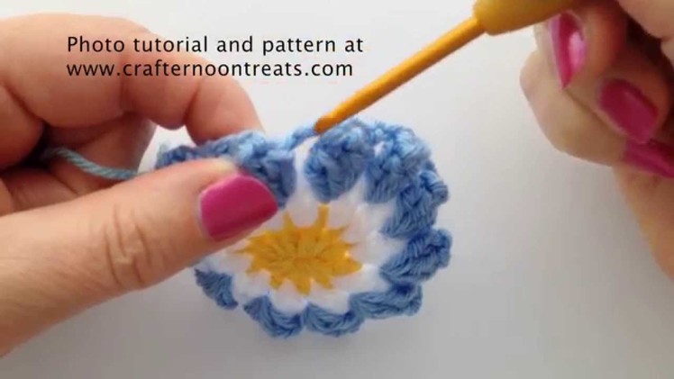 Making a large Crafternoon Treats flower 6 Aug 2015