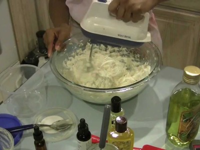DIY: Natural Shea Butter Cream