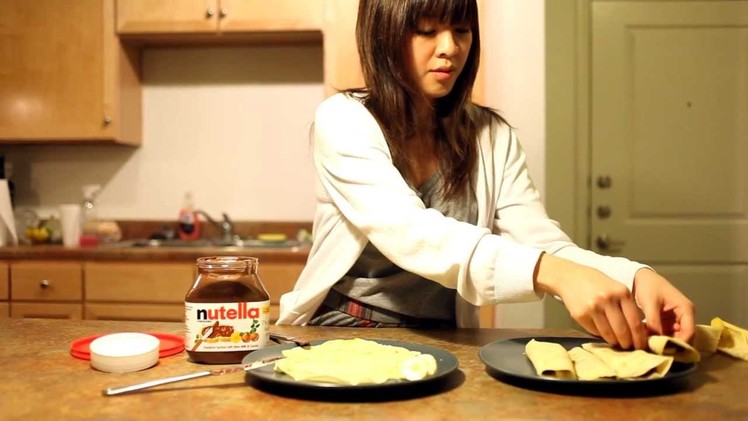 How to Make Crepes - Very Easy Crepe Recipe (with Nutella and Bananas!)