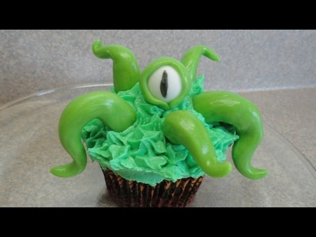 Decorating cupcakes #73: One Eyed Green Alien Creature for Halloween