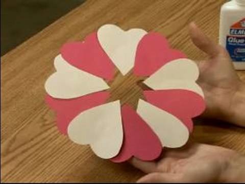 Making Valentine's Day Crafts for Kids : Making a Valentine's Day Heart Wreath for Kids