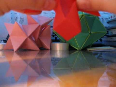 Origami christmas decoration - Folding the model