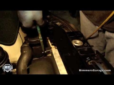 BMW Radiator Fan Shroud Removal : DIY [ How To ]. 330i (E46)