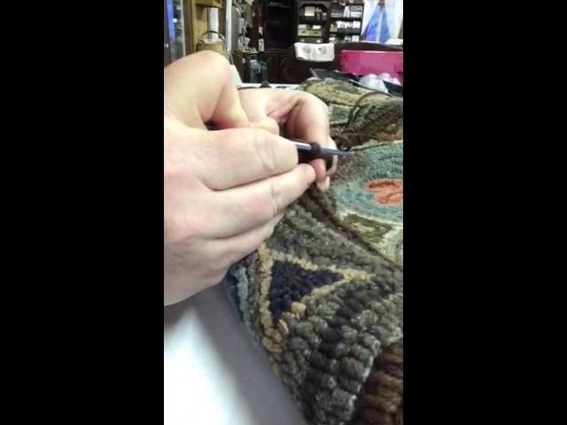 Crochet binding for a hooked rug