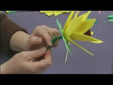 Foam Flower Crafts for Kids : Making a Stem for Sunflower Crafts