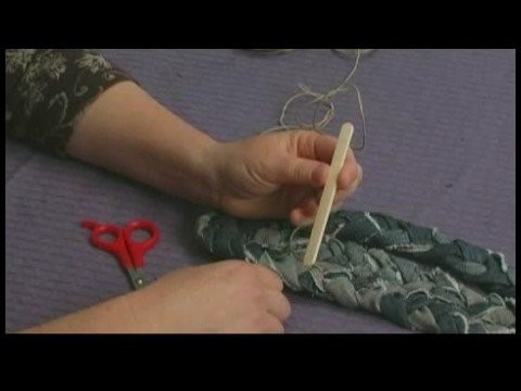 Making Area Rugs From Recycled Jeans : Braided Jeans Rug: Making Wooden Needle