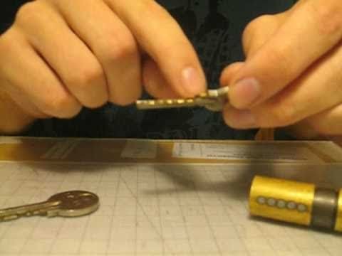 Simple DIY Lock PickGun from Cloth Hanger