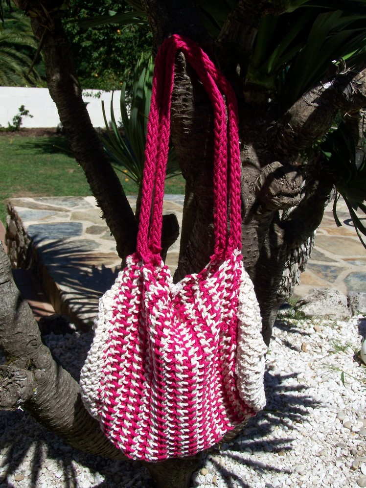 BOWLING  BAG FOR THE BEACH WITH CIRCULAR LOOM