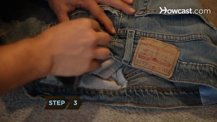 How to Make Distressed Jeans