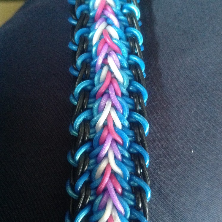 Edge of Reason bracelet tutorial (hook only) rainbow loom bands)