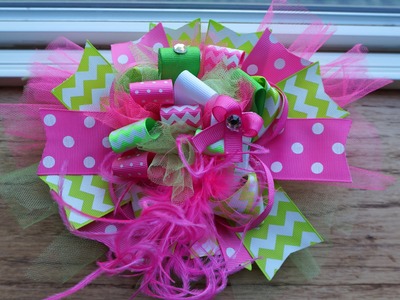 Funky Loopy Bow Tutorial with Artemis in Love