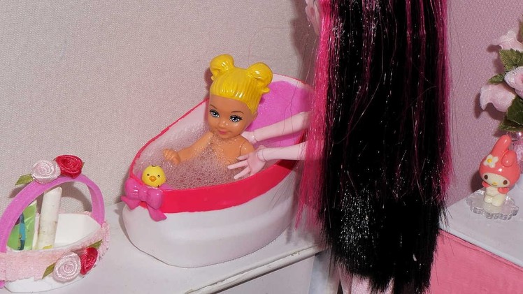How to make baby bathtub for doll (or for mini doll, + hanger tutorial)