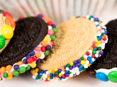 How to Make Decorated Oreos (No Bake)  from Cookies Cupcakes and Cardio