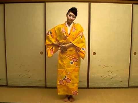 How to wear yukata kimono.