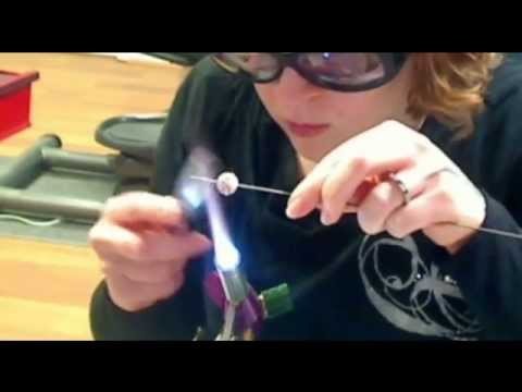Applying Scrolls with Stringer on a Lampwork Bead